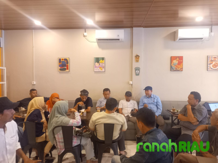 Puluhan Eks Karyawan Riau Pos Tagih Hak yang belum Dibayar