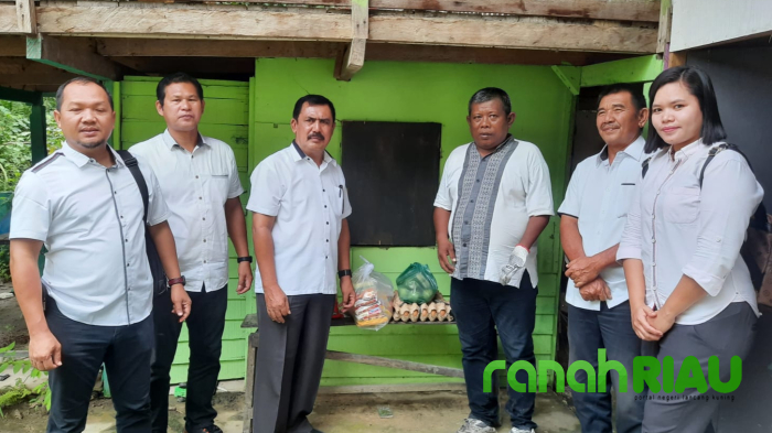 Direktorat Intelkam Polda Riau Berikan Santunan kepada Penyandang Disabilitas