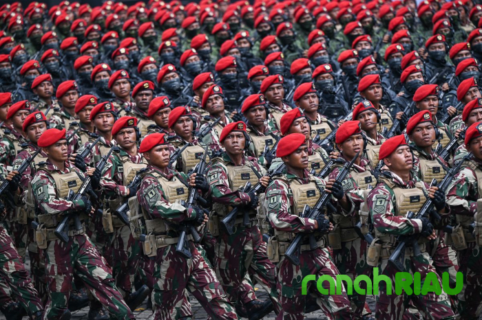 Kaster TNI Bangkit Lagi, Reformasi mundur Selangkah?