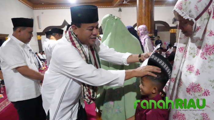 Masyarakat Merasa Diperhatikan Dengan Kehadiran Suhardiman Amby di Desa Jake