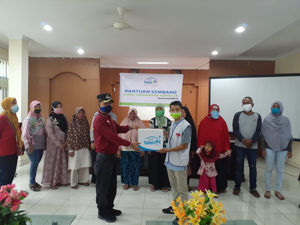 Puluhan Paket Sembako Kembali Disalurkan Di 2 Kecamatan Kota Pekanbaru