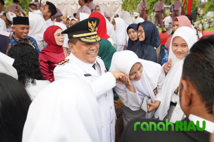 Wakil Gubenur Riau jadi Inspektur Upacara di Agenda Penurunan Sang Saka Merah Putih 