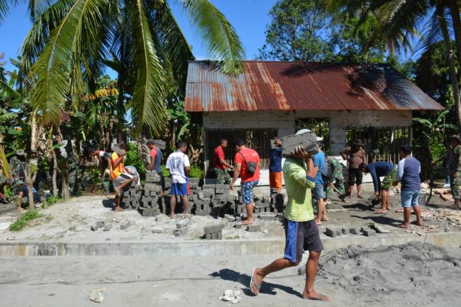 Rasa Lelah Kami Hilang, Desa Kami Diperhatikan TNI