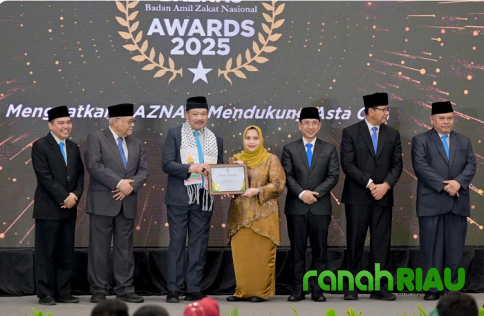 Kedua Kalinya, Bupati Bengkalis Raih Penghargaan Bergengsi Baznas Award 2025