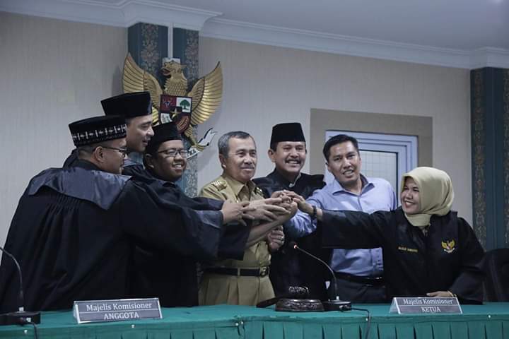Tak Patuhi UU, KI Riau minta Gubri evaluasi pimpinan 15 OPD Pemprov