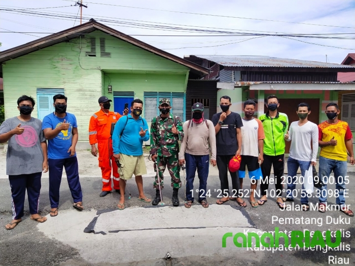 Babinsa Koramil 01/Bengkalis Bantu Lakukan Upaya Pencegahan COVID-19