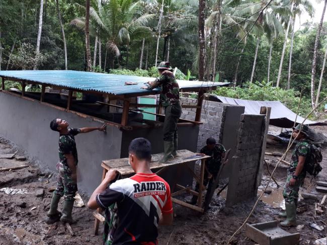 MCK Mulai Pasang Pipa Saluran Pembuangan