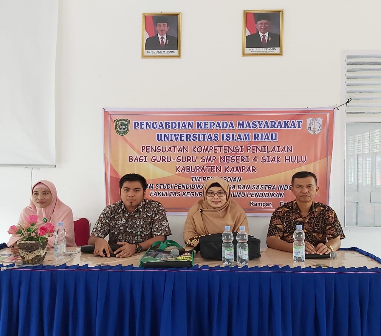 Tingkatkan Kreativitas Siswa, Dosen UIR Latih Baca Puisi