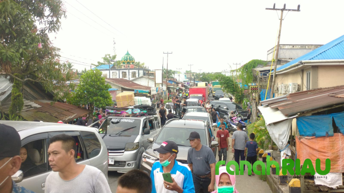 Beberapa Bangunan di Inhil Amblas, Akses Jalanan jadi Terhambat