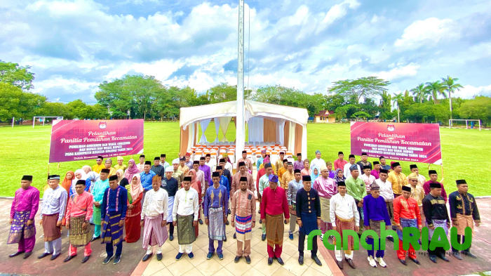 KPU Kuansing Lantik 75 Anggota PPK Pilkada Serentak 2024