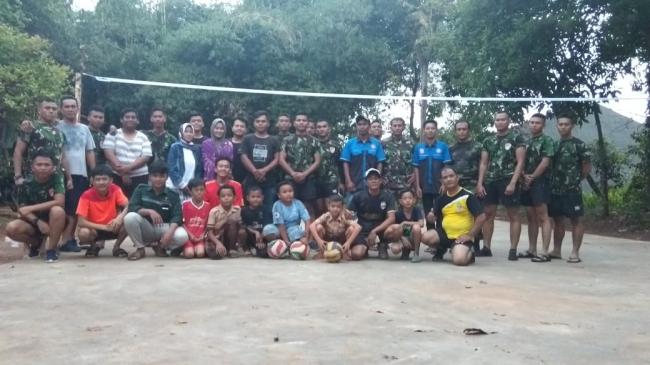 Asa Anak-Anak Kampung Cakung Dari Atas Lapangan Voli