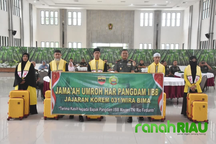 Danrem 031 Wira Bima resmi lepas Keberangkatan Rombongan Umrah Penghargaan Pangdam I/BB