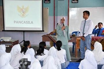 Siswa SMK Ibnu Taimiyah Diberikan Sosialisasi MPR dan Motivasi Belajar