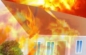 Kebakaran Siang Bolong Dihari Lebaran Hanguskan Rumah dan 2 Unit Kendaraan di Tenayan Raya Pekanbaru