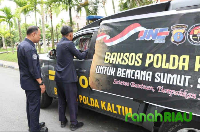 Lewat JNE, Polda Kaltim Distribusikan Bantuan Untuk Korban Bencana di Aceh dan Sumatera