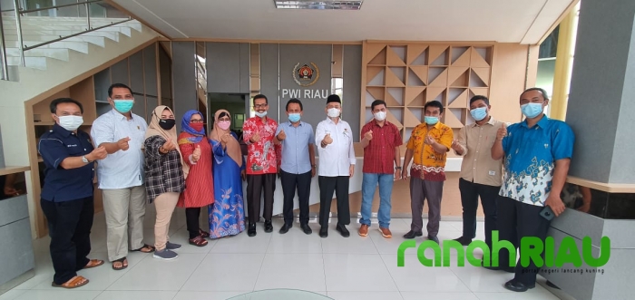 Lintas Fraksi, Anggota DPRD Kota Padang Jalinkan Silaturahmi ke PWI Pokja Pekanbaru