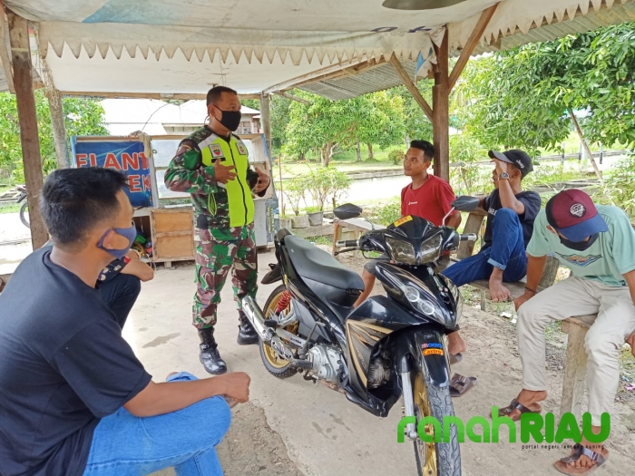 Waspada Virus Corona, Babinsa Sertu Subarianto Ingatkan Warga Binaannya