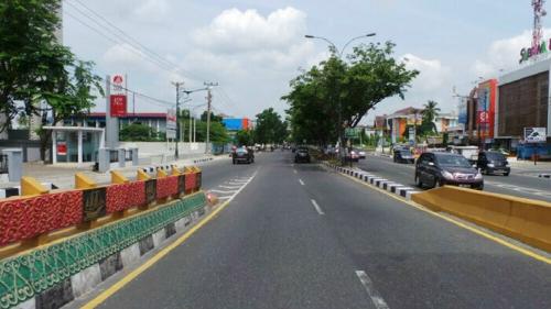 Lebaran Pertama, Kota Pekanbaru lengang banyak parkiran yang kosong