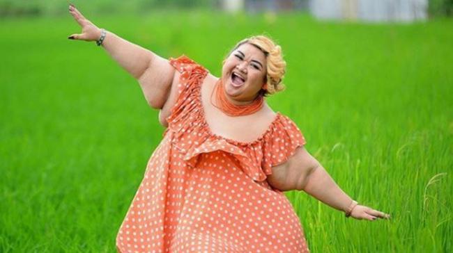 Komedian Pretty Asmara Meninggal Dunia