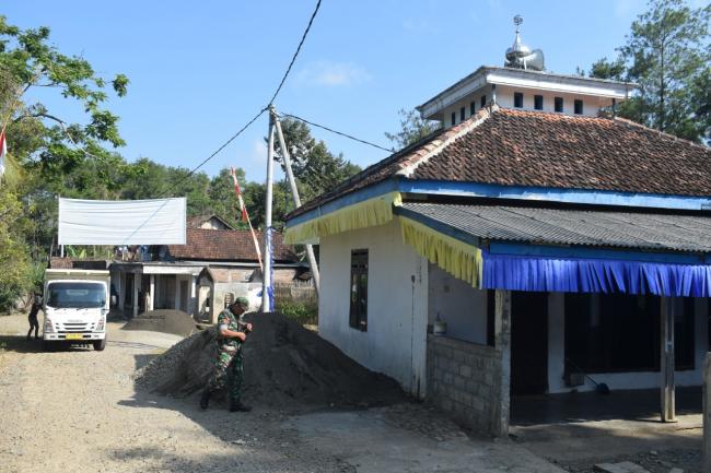 Polres & Bupati Bengkalis Amankan dan Lepas Pawai Takbir Di Mandau 