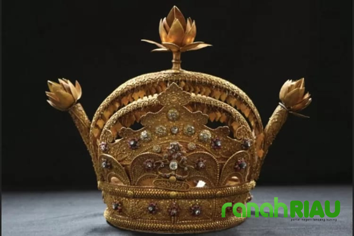 Mahkota Kesultanan Siak akan dipamerkan di Pekanbaru Sempena HUT Riau yang ke 68