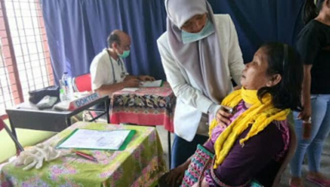 Wujud Peduli Kesehatan Masyarakat, PT Ivomas Tunggal Berikan Pengobatan Umum