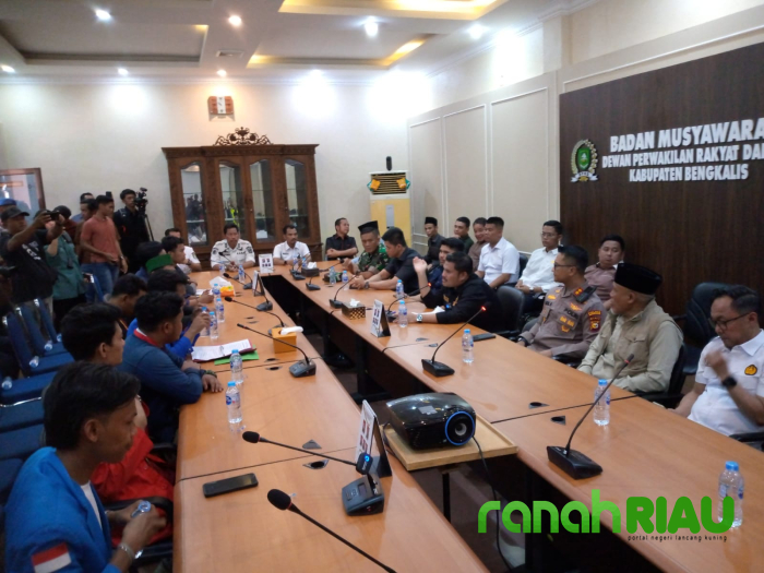 Masa Aksi Mahasiswa Minta Kadishub Bengkalis di Copot, Adi Pranoto: Beri Kami Waktu Satu Bulan