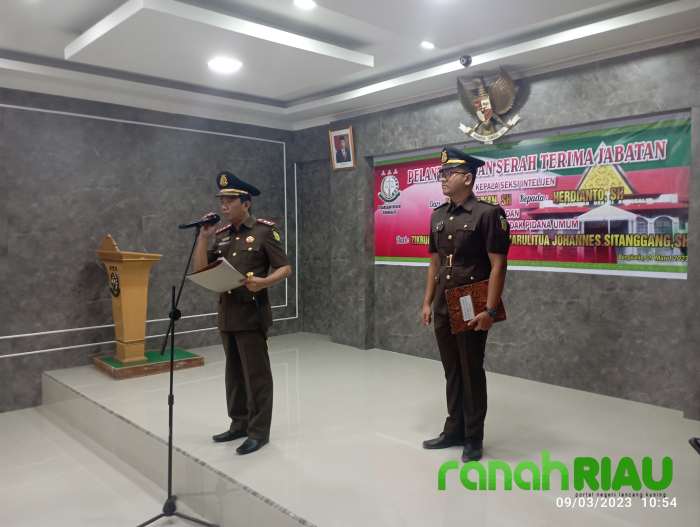 Kajari Bengkalis Pimpin Sertijab Kasi Intelijen dan Kasi Pidum