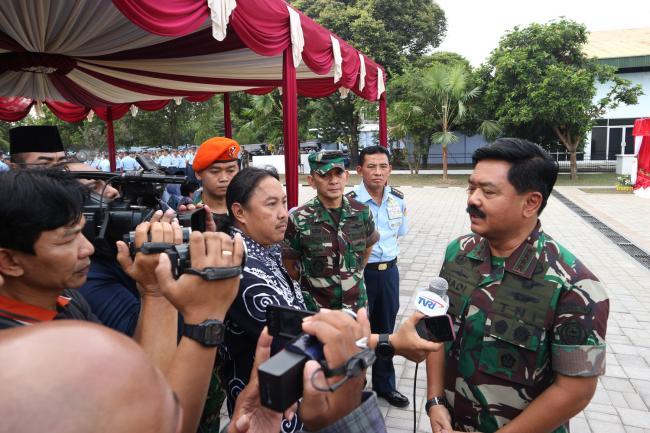 Panglima TNI Resmikan Masjid Al Hadi di Lanud Adi Sutjipto