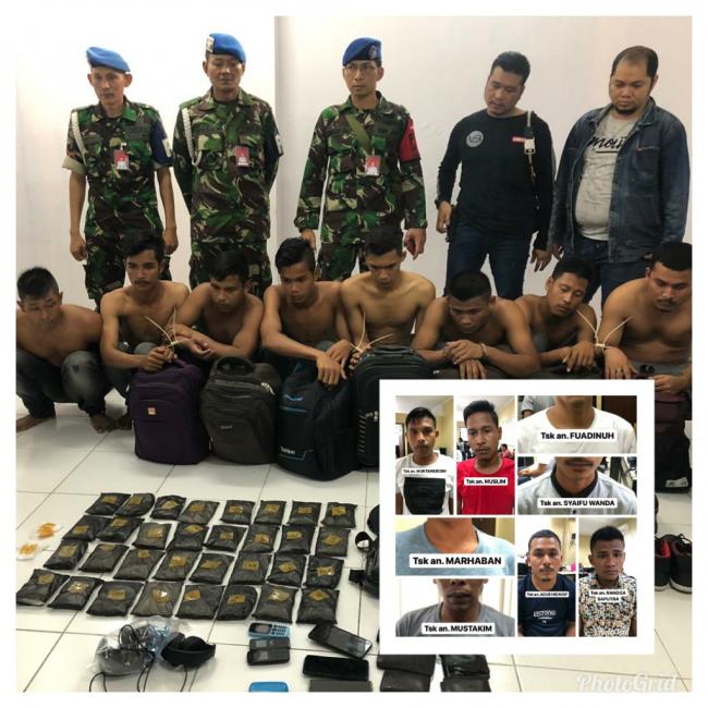 8 orang Pemuda asal Aceh, simpan Narkotika jenis  Sabu dalam sepatu .