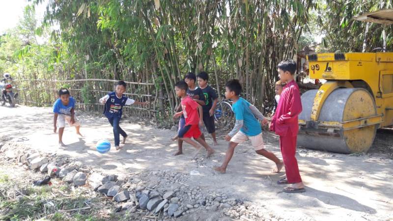 Anak-anak Jatimulya Suradadi, Terfasilitasi Tempat Futsal Melalui TMMD Tegal
