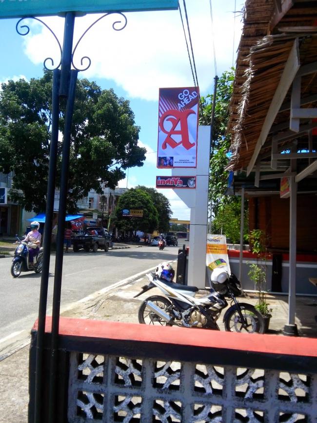 Reklame Neon Box Menjamur, Pemko Pekanbaru Tutup Mata