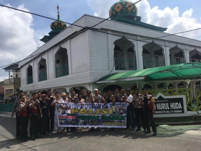 Program Kerennn Nih.. Polsek Limapuluh Kota Pekanbaru Bersihkan Masjid...