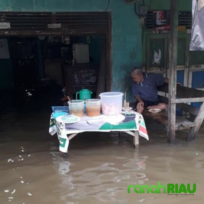 Camat Sadarisna Akui, Belum ada Bantuan Perusahaan Untuk Warga Terdampak Banjir