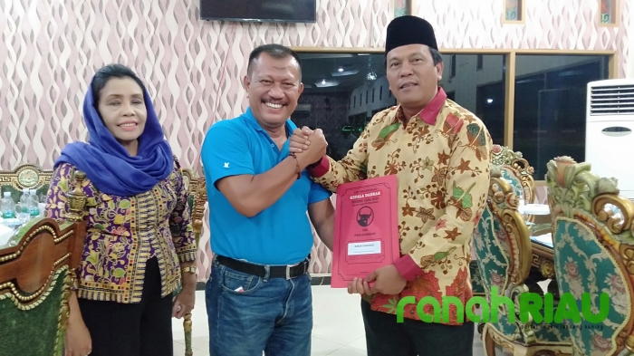 Berkas Pendaftaran Telah Diserahkan, Imran, SH : Terimakasih PDI-P