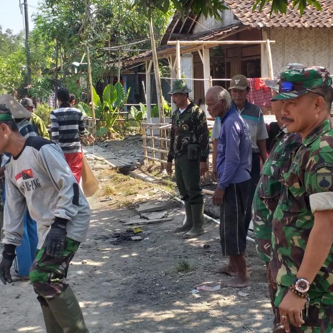  Danramil Suradadi Pantau Langsung Makadam