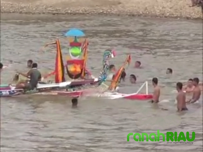 Arena Dangkal, Warga Sebut Tepian H Sayidina Ali Lokasi Pacu Jalur Terjelek se-Kuansing