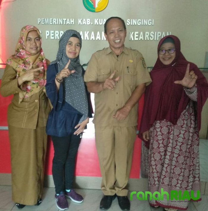 Tekad Viola dan teman-teman untuk hidupkan budaya literasi di bumi pacu Jalur