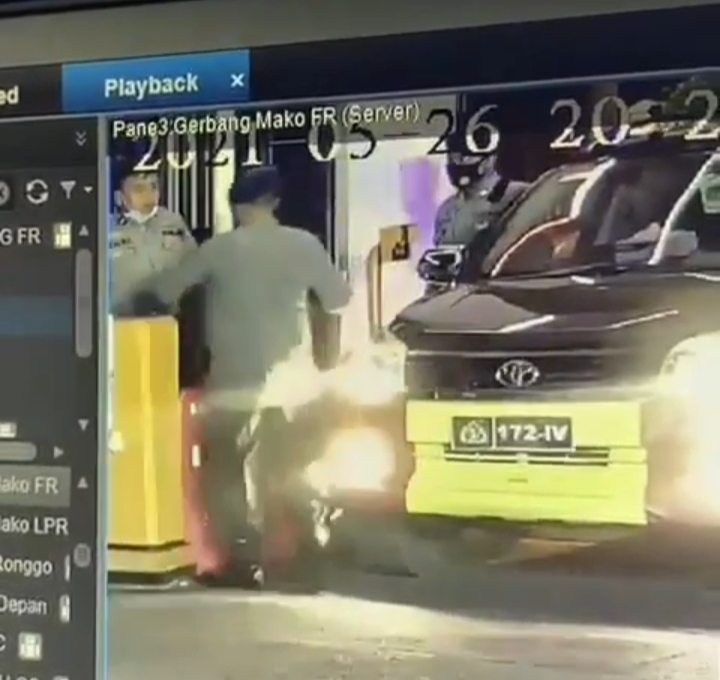 Propam Ungkap Alasan Perwira Pukul Seorang Penjaga Portal di Pintu Utama Mapolda Riau