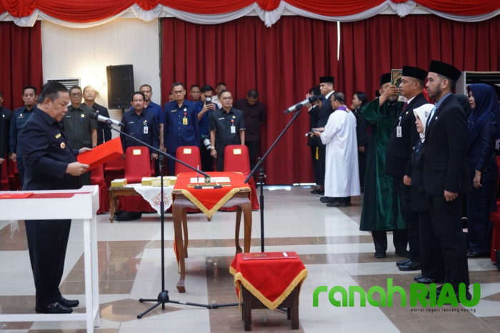 Gelar Penguatan Sektor Pendidikan, Pemprov Riau lantik Sejumlah Kepala Sekolah