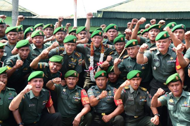 DANREM 031/WB MENGAJAK PRAJURIT, PNS DAN PERSIT SELALU BERSYUKUR