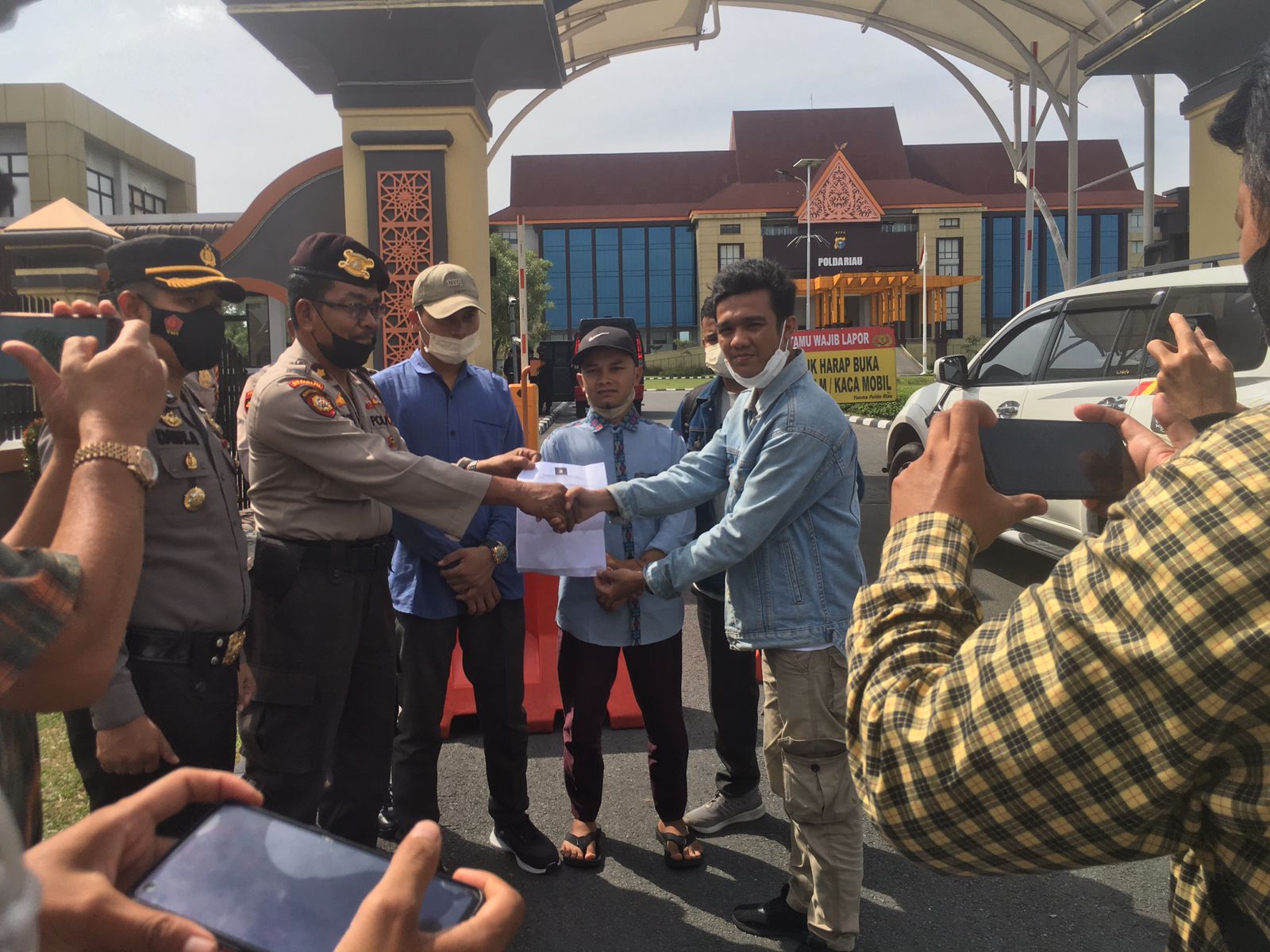 Desak Polda Riau, FMPR Sebut Bupati Rohil Buat Kesalahan Fatal