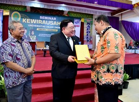 H Afrizal : Kewirausahaan Harus Bangkit Karena Bisa Buka Lapangan Kerja...