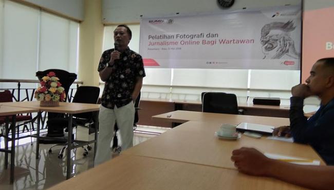 Pertamina Gandeng PWI Riau dalam Kegiatan Latihan Jurnalistik dan Fotografer