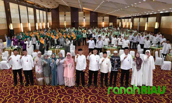 Ustad Ucay Meriahkan Peringatan Halal Bihalal sekaligus Sempena HUT BRK Syariah yang ke 59 di Menara