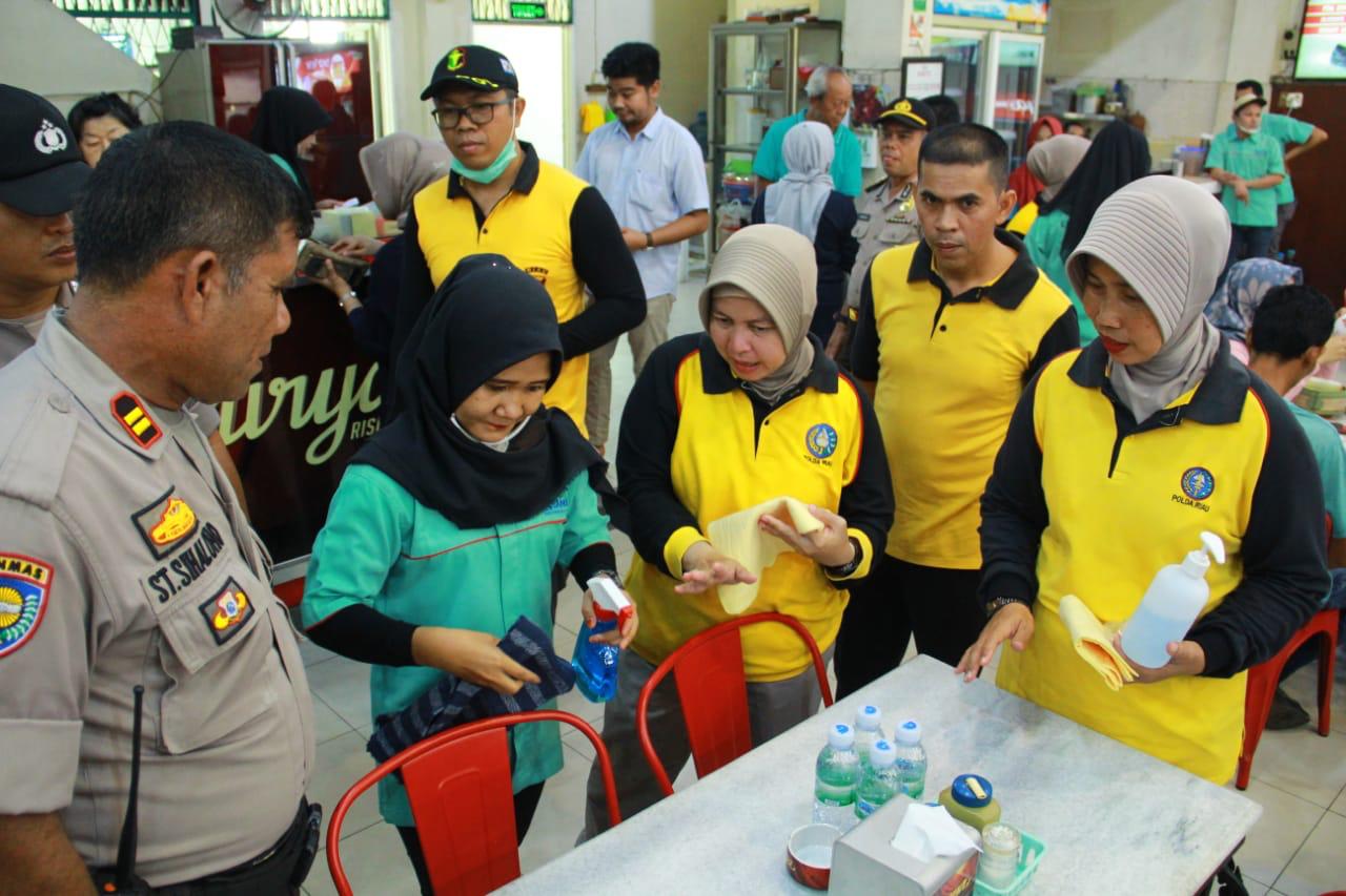 Polda Riau Bersinergi, Gelar Aksi Gerakan Bersih Sehat Di Area Publik