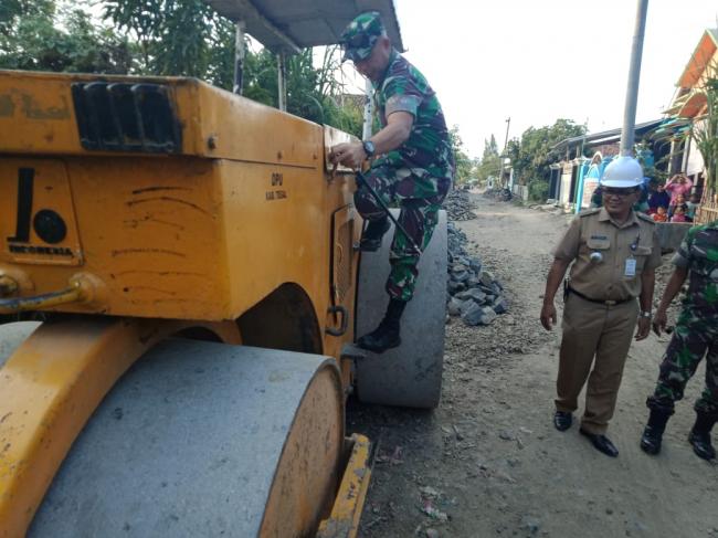 Angin Sepoi Di Lokasi TMMD Ditemani Segelas Kopi