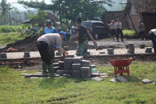 Satgas TMMD Ke 104 Kodim 0824/Jember Bangun RTH Sebagai Wahana Refreshing dan Olahraga Masyarakat