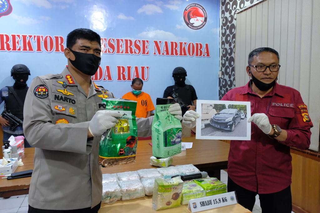 Direktorat Narkoba Polda Riau, Ringkus 2 Pelaku dan Sita 15,8 Kg Sabu