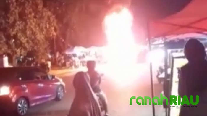Satu Unit Mobil Odong-odong hangus terbakar di sekitar Taman Jalur Teluk Kuantan